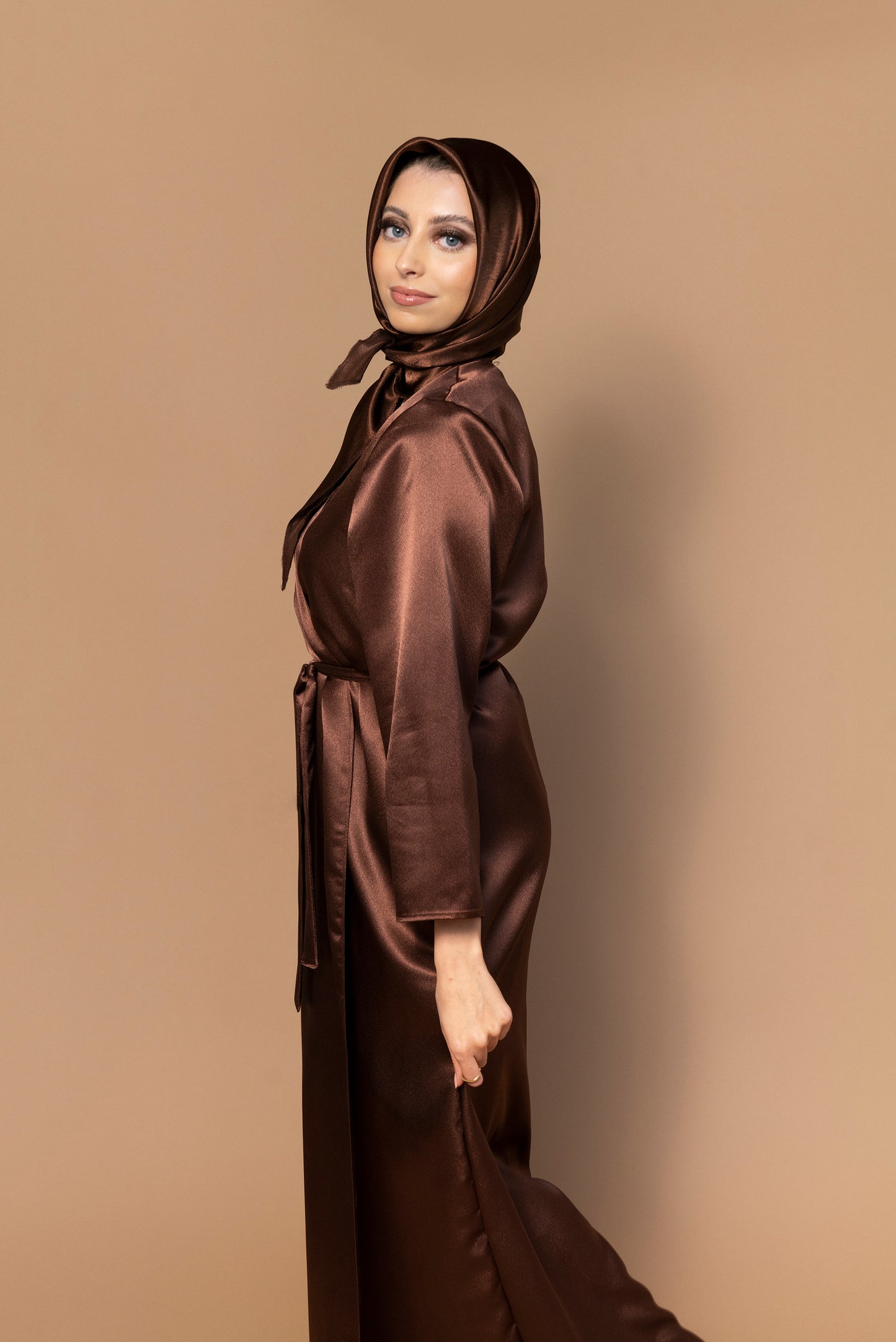 BROWN BASIC ROBE