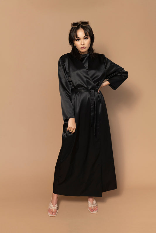 BLACK BASIC ROBE